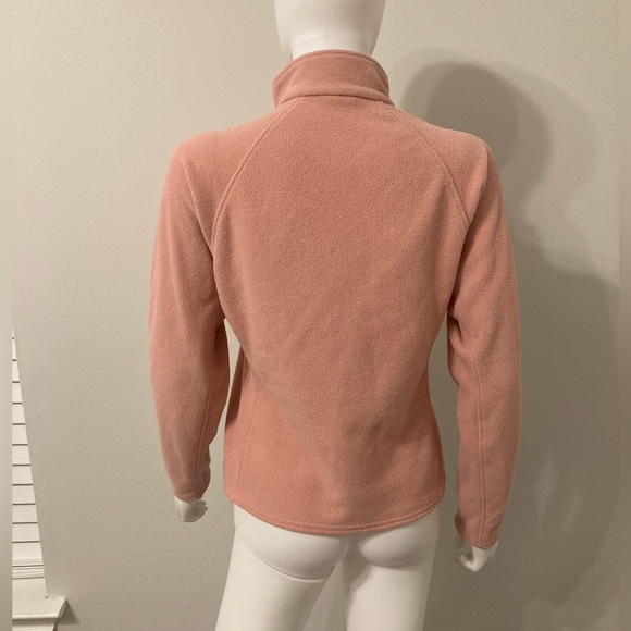 Patagonia women's fleece long sleeve with a short zipper on the front SZ - M - Picture 6 of 15